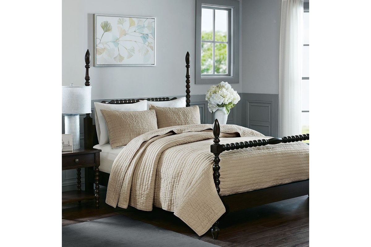 Serene Full/Queen Cotton Hand Quilted Coverlet Set in Linen by Madison